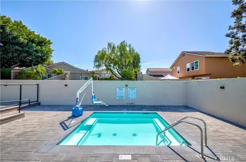 Exterior - 49 Meadowgrass, Irvine, CA 92604 photo 9 of 10