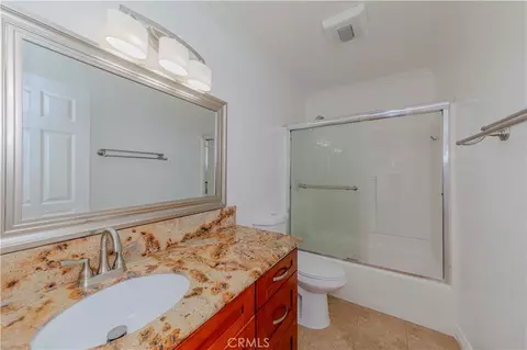 Bath - 49 Meadowgrass, Irvine, CA 92604 photo 1 of 2
