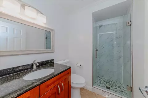 Bath - 49 Meadowgrass, Irvine, CA 92604 photo 2 of 2