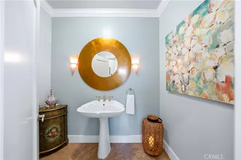 Bath - 3409 E 2nd, Long Beach, CA 90803 photo 1 of 7
