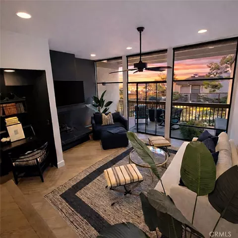 6112 Marina Pacifica Dr N, Long Beach, CA 90803
