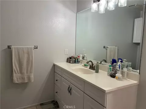 Bath - 15000 Downey Ave #310, Paramount, CA 90723 photo 2 of 3