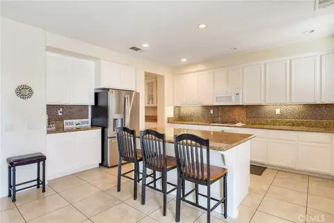 Kitchen - 31271 Moss, Mentone, CA 92359 photo 2 of 3
