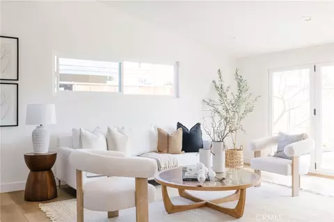 2566 Oxford, Costa Mesa, CA 92626