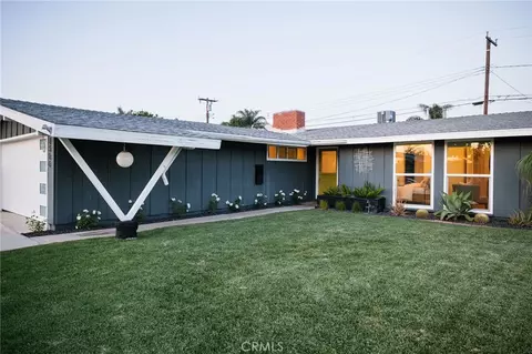 2566 Oxford, Costa Mesa, CA 92626