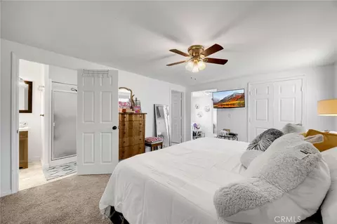 Bedroom - 14975 Gayhead, Apple Valley, CA 92307 photo 4 of 4
