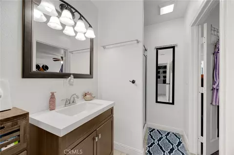 Bath - 14975 Gayhead, Apple Valley, CA 92307 photo 1 of 1
