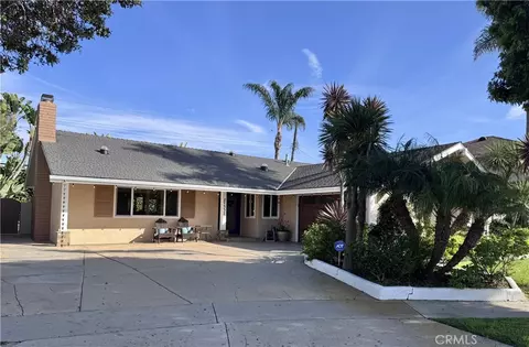 21532 Kaneohe Ln, Huntington Beach, CA 92646