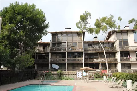 6318 Marina Pacifica Dr N, Long Beach, CA 90803