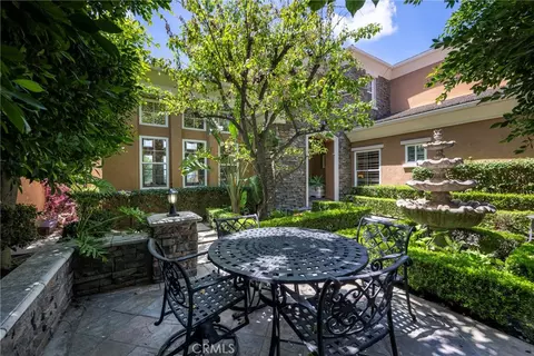 2568 N San Miguel Dr, Orange, CA 92867