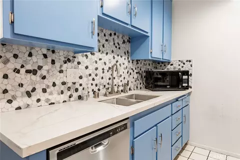 3565 Linden #208, Long Beach, CA 90807