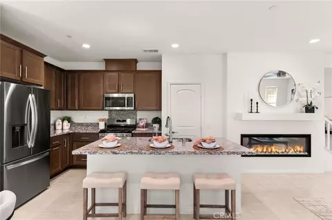 Kitchen - 32461 Brunello Way, Temecula, CA 92591 photo 1 of 2