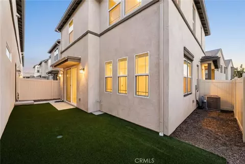 Exterior - 32461 Brunello Way, Temecula, CA 92591 photo 2 of 8