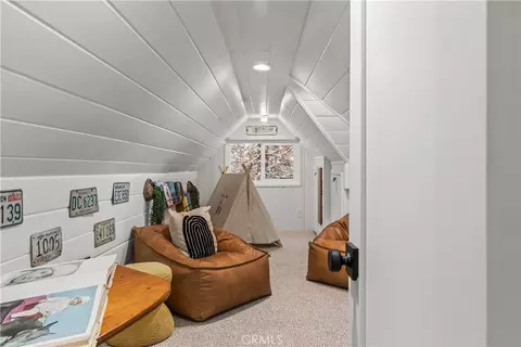 Entry Way - 1149 Scenic Way, Rimforest, CA 92378 photo 4 of 5