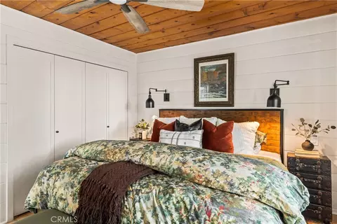 Bedroom - 1149 Scenic Way, Rimforest, CA 92378 photo 2 of 9
