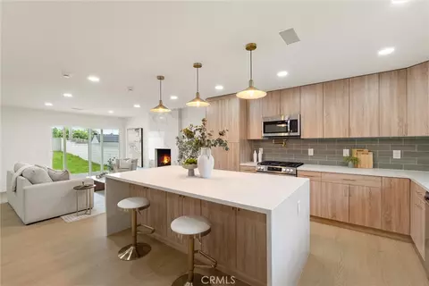 Kitchen - 606 E Turmont, Carson, CA 90746 photo 6 of 8