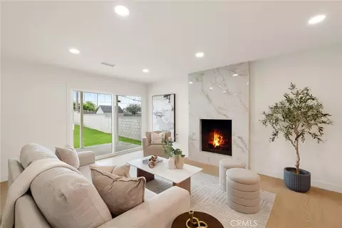 Living - 606 E Turmont, Carson, CA 90746 photo 3 of 4