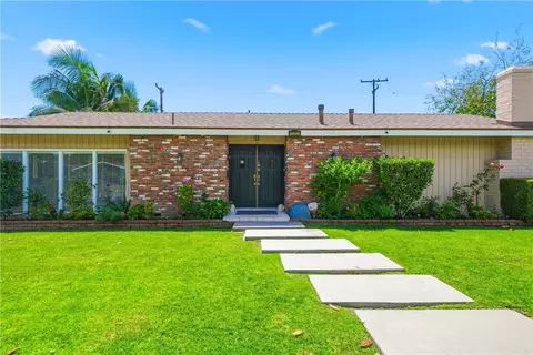 1382 Lance Dr, Tustin, CA 92780