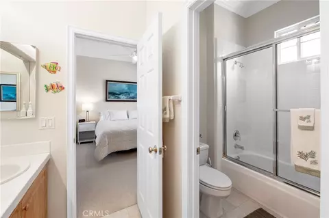 Bath - 5322 E Gabrielle Ln, Orange, CA 92867 photo 6 of 6