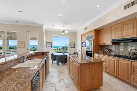 Kitchen - 5322 E Gabrielle Ln, Orange, CA 92867 photo 3 of 5