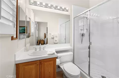 Bath - 5322 E Gabrielle Ln, Orange, CA 92867 photo 3 of 6