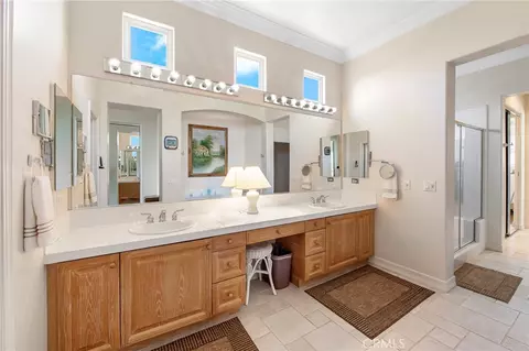 Bath - 5322 E Gabrielle Ln, Orange, CA 92867 photo 1 of 6