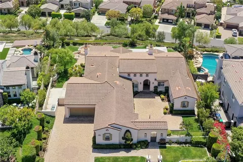 View/Area - 5322 E Gabrielle Ln, Orange, CA 92867 photo 6 of 10