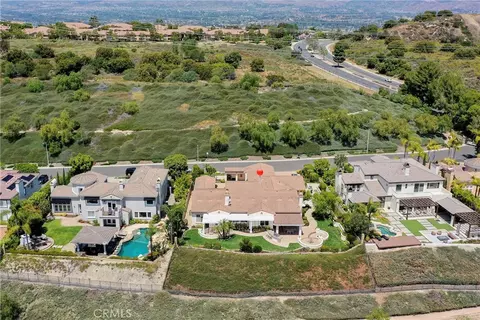 View/Area - 5322 E Gabrielle Ln, Orange, CA 92867 photo 3 of 10