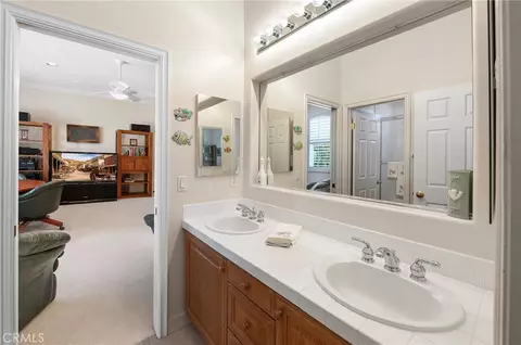 Bath - 5322 E Gabrielle Ln, Orange, CA 92867 photo 5 of 6