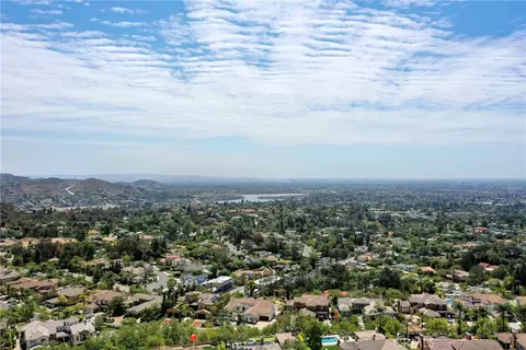 View/Area - 5322 E Gabrielle Ln, Orange, CA 92867 photo 5 of 10
