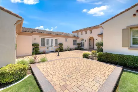 Exterior - 5322 E Gabrielle Ln, Orange, CA 92867 photo 4 of 10
