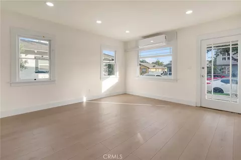 Living - 4027 E 11th, Long Beach, CA 90804 photo 5 of 6