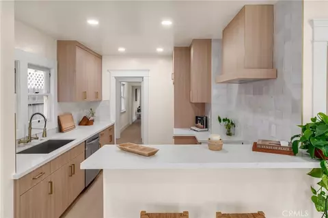 Kitchen - 4027 E 11th, Long Beach, CA 90804 photo 2 of 6