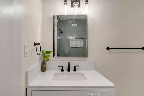 Bath - 4027 E 11th, Long Beach, CA 90804 photo 1 of 9