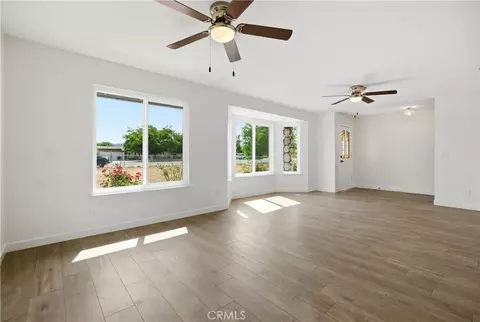 Living - 14280 Navajo, Apple Valley, CA 92307 photo 1 of 3
