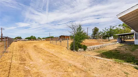 Exterior - 14280 Navajo, Apple Valley, CA 92307 photo 4 of 6