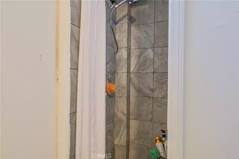 Bath - 1709 E Luray St, Long Beach, CA 90807 photo 10 of 10