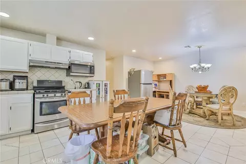 Dining - 1709 E Luray St, Long Beach, CA 90807 photo 1 of 2