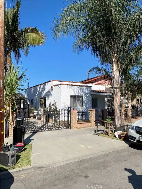 2033 W Burnett St, Long Beach, CA 90810