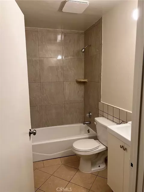 Bath - 1001 Cherry, Long Beach, CA 90813 photo 1 of 1