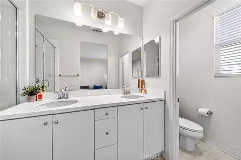Bath - 928 E Twill Ct, Anaheim, CA 92802 photo 1 of 1