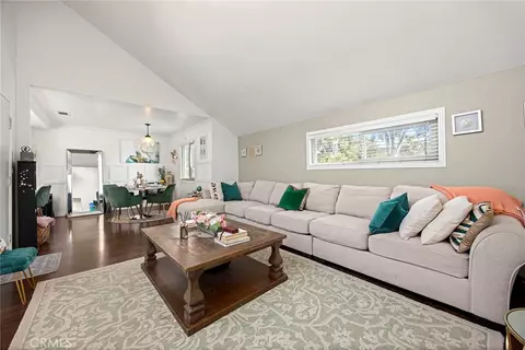 7851 Southlake #5, Huntington Beach, CA 92647