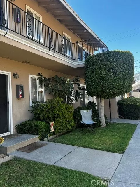 Exterior - 3337 E 15th, Long Beach, CA 90804 photo 2 of 2