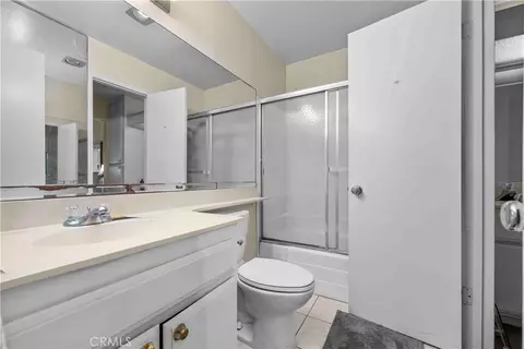 Bath - 7890 E Spring St #16E, Long Beach, CA 90815 photo 3 of 3