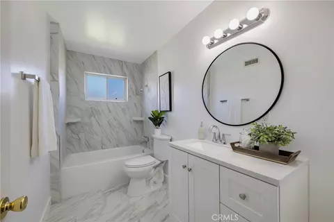 Bath - 2803 E Jackson Ave, Orange, CA 92867 photo 1 of 5