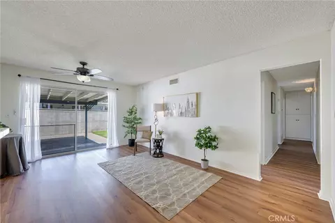 Living - 2803 E Jackson Ave, Orange, CA 92867 photo 5 of 7