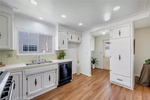 Kitchen - 2803 E Jackson Ave, Orange, CA 92867 photo 4 of 4