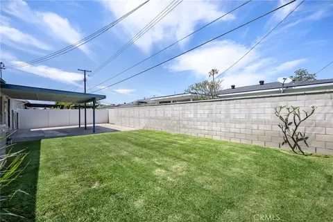 Exterior - 2803 E Jackson Ave, Orange, CA 92867 photo 7 of 7