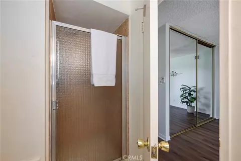 Bath - 2803 E Jackson Ave, Orange, CA 92867 photo 2 of 5