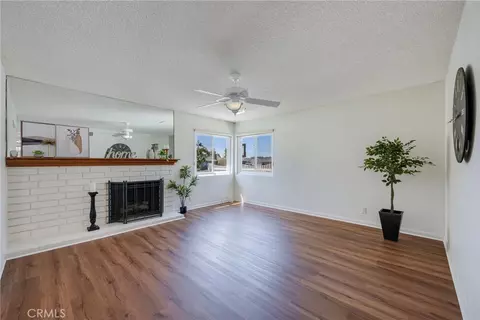 Living - 2803 E Jackson Ave, Orange, CA 92867 photo 3 of 7